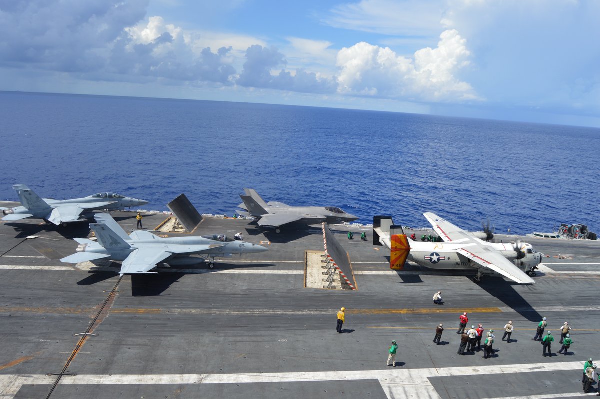 美国海军林肯号航母弹射f-35c战斗机