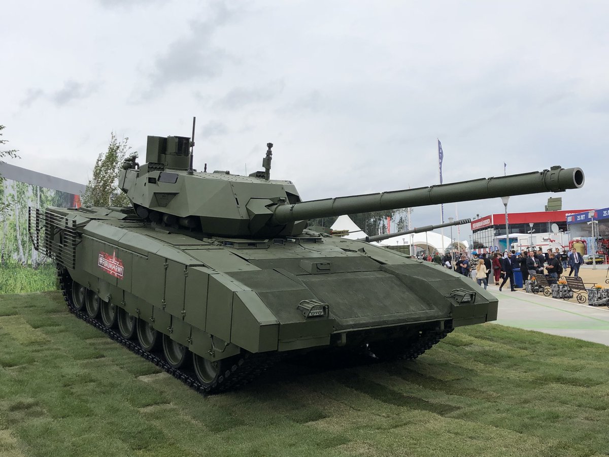 俄罗斯展示最新阿玛塔主战坦克