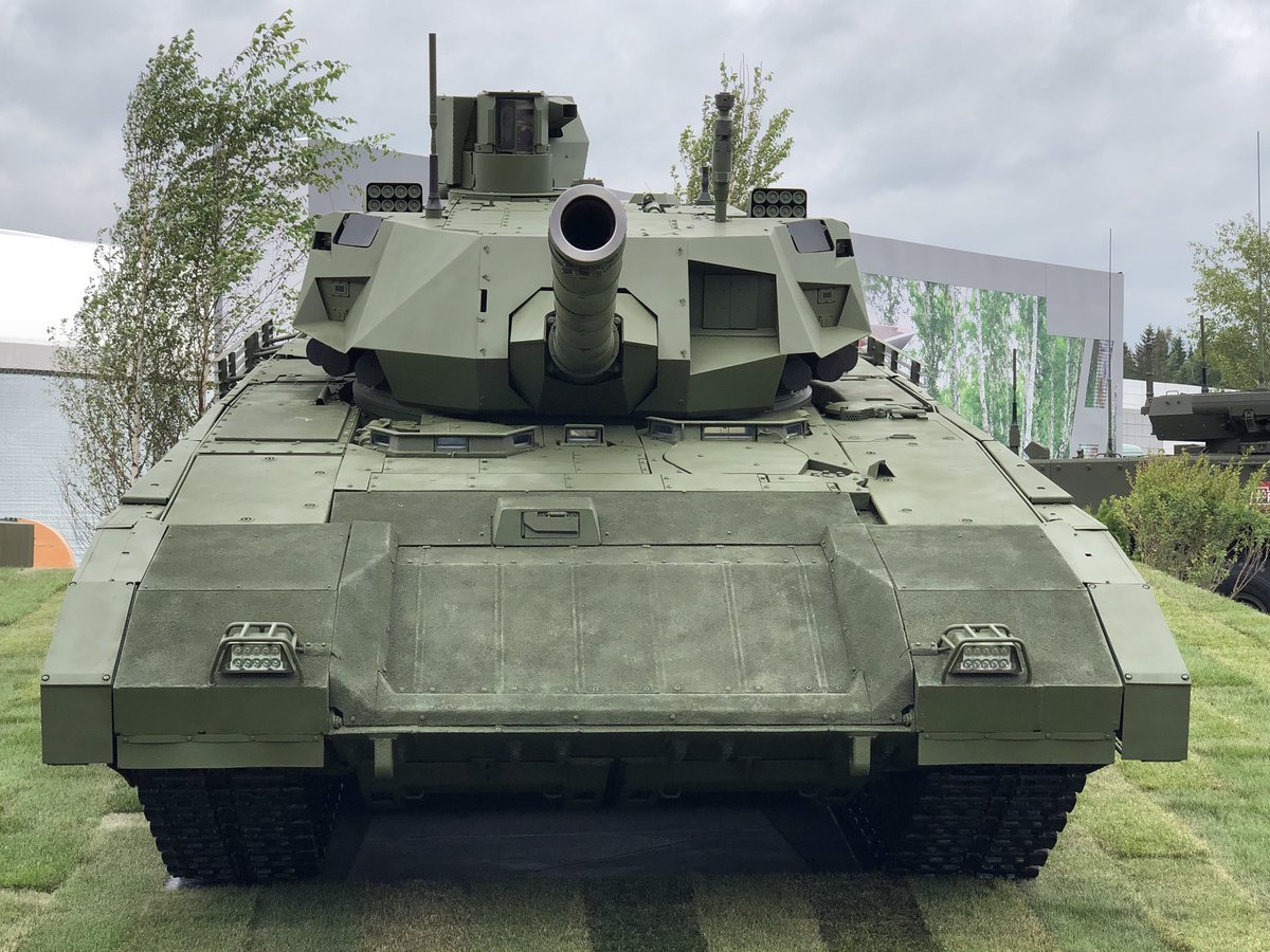 5 俄罗斯展示最新阿玛塔主战坦克