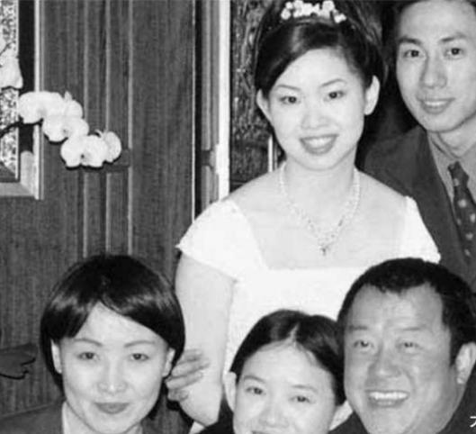 三儿子曾国祥，现年39岁
