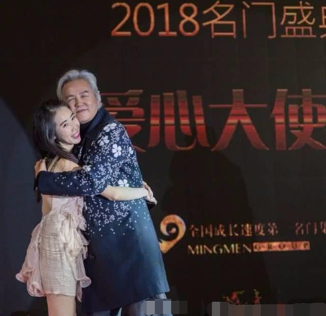 尤其是这张好猥琐