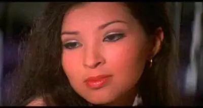 《声色犬马》还未在香港上映,就传来白小曼服药自杀身亡的消息,震惊了整个香港!