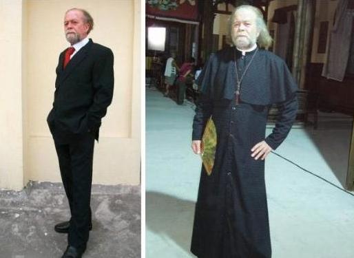 哈哈，中国人长了张洋人脸，也是没谁了。