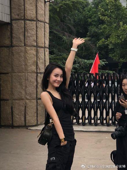 北电大一新生高颜值合照曝光吴磊拿不下校草之位