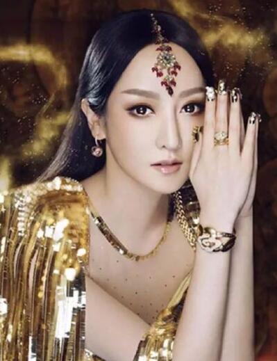 萨顶顶饰演缘机仙子,网友:完全是专业水平