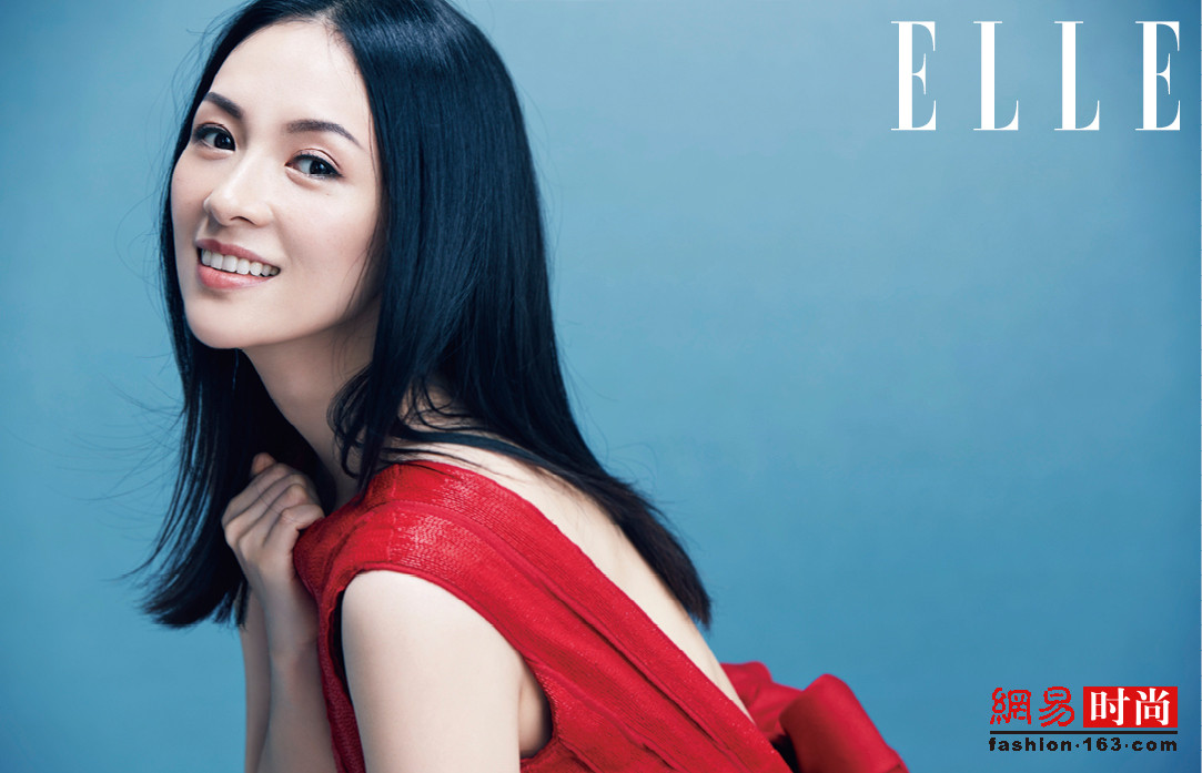 章子怡深V裸背登封面 大秀性感身材