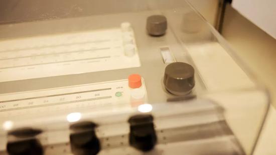 Dieter Rams设计的Braun Audio 黑胶唱机系统