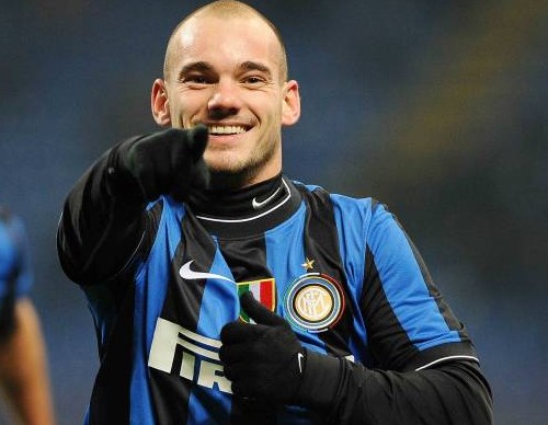 世界中场大师排名_34岁曼城中场大师下一站成迷,遭世界各地