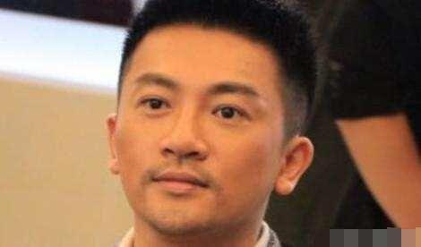 苏有朋在《倚天屠龙记》饰演张无忌，现在的苏有朋看起来发福了不少，沧桑了许多。