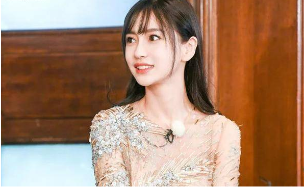 《创业时代》搭档演技派小生黄轩。