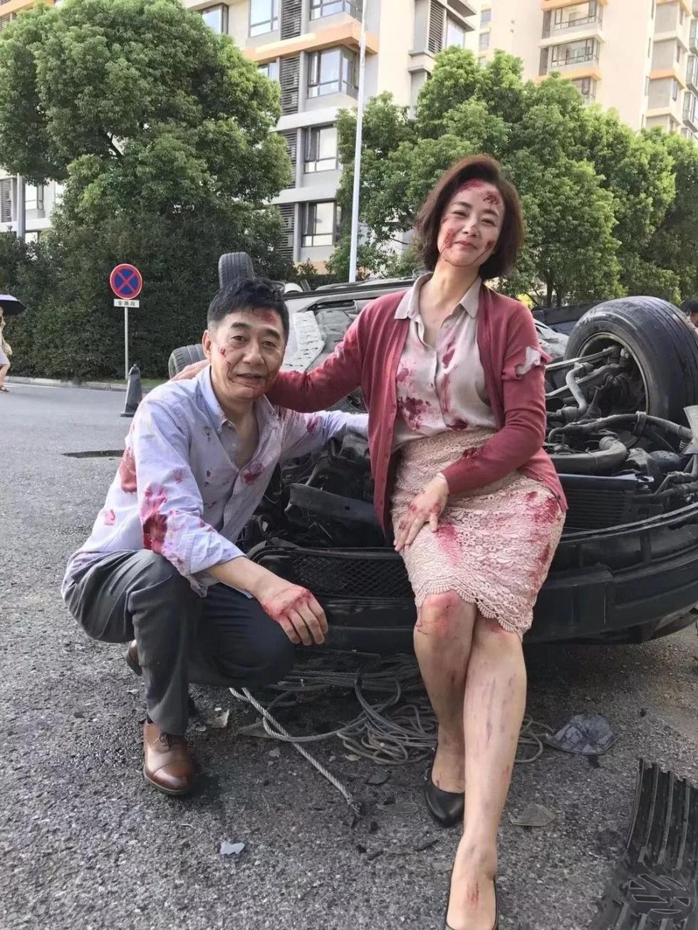 河南一家人深夜突遭車禍,現場竟然拍了張全家福…刷爆朋友圈!