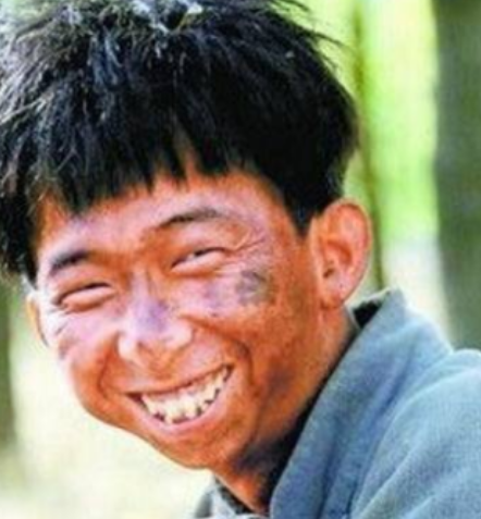 他是娱乐圈"第一丑星",妻子却貌美如花,塑造多个经典形象