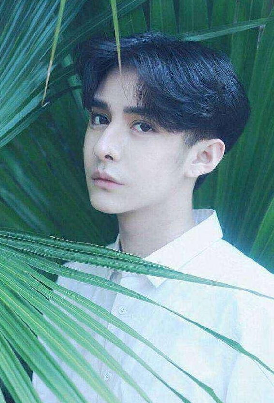 2.洞庭君（润玉生母簌离）的饰演者樊锦霖。