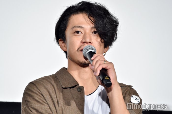 组图:《银魂2》举办"男祭"活动 小栗旬亮相