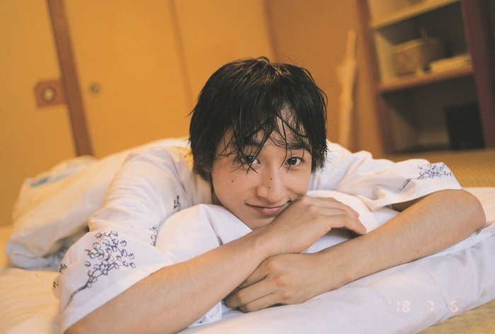 组图:小关裕太将发新写真集 照片可爱感十足