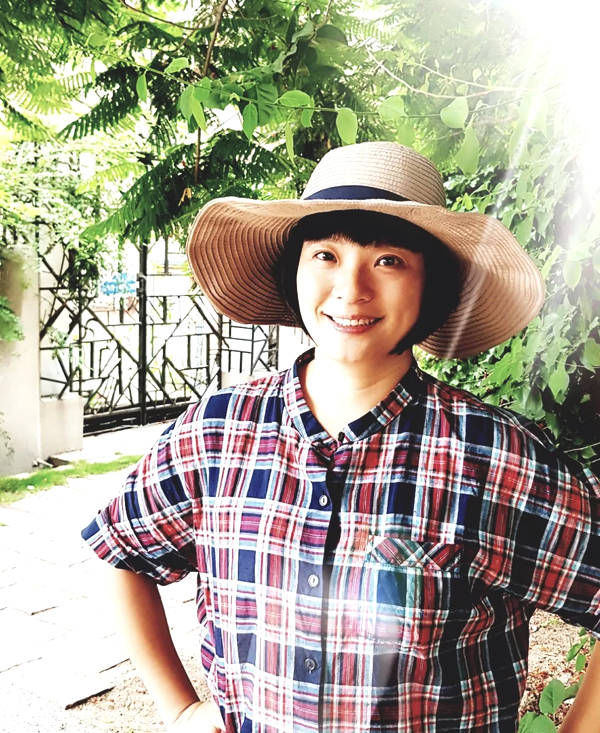 事务的热情,继而又促使李佩珍留在海沧当起了一名专职"社区主任助理"