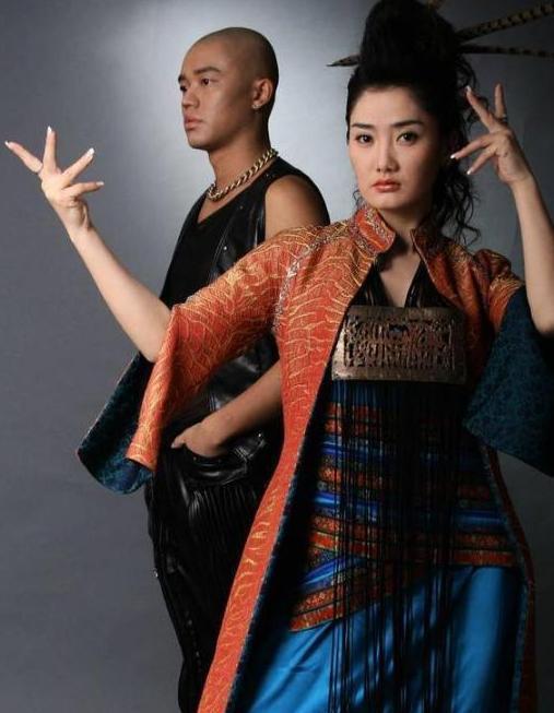 隐藏了6年 曾毅妻子曝光长成这般模样 怪不得连玲花都看不上