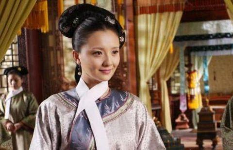 崔槿夕这些行为暴露其来历,她是太后安排的卧底?