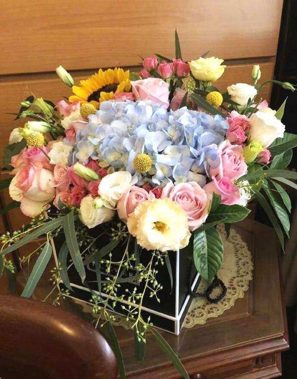 生而伟大，说的就是这位老艺术家，您一路走好，依然活在我们的心中！