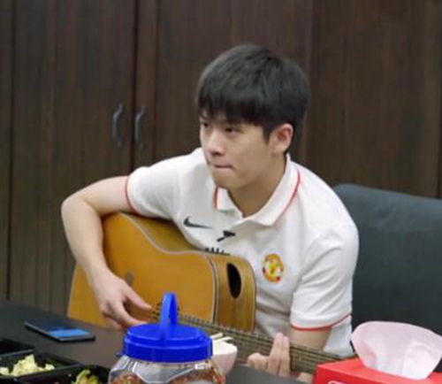 父子合唱遭吐槽