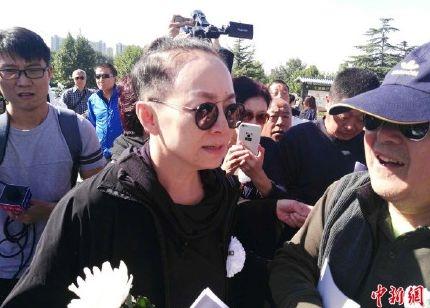 朱旭追悼会排场极大远超曲艺界常宝华单田芳干女儿蒋雯丽哽咽