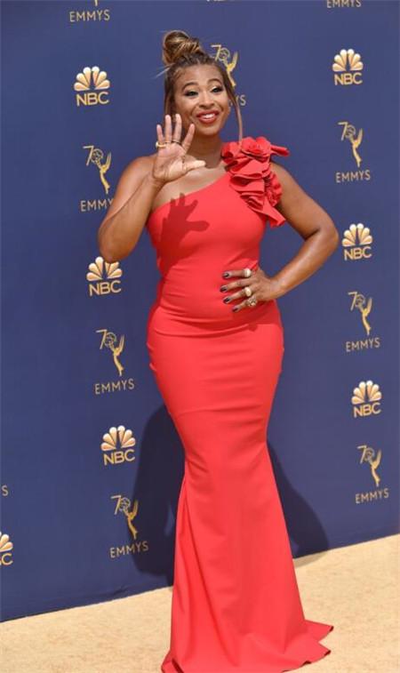 看了这些长相丑的明星，小编突然觉得凤姐和她们相比也算是美女了。。。