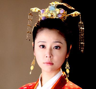 林心如，1976年1月27日出生于台北，演员、影视制作人。