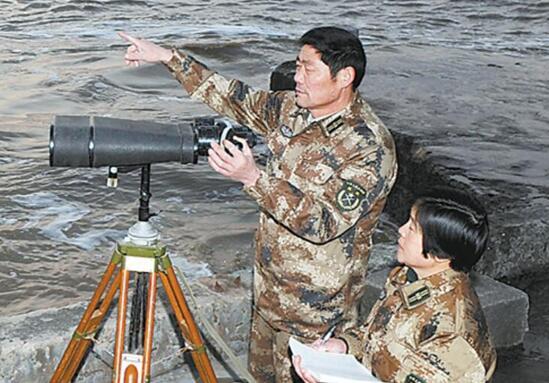 追寻英雄的足迹守岛三十二年王继才留下的精神财富