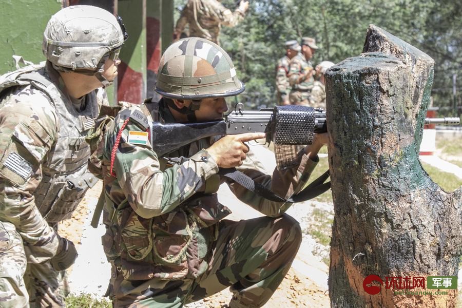 27 美印举行"准备战争"军演 印度士兵用美国步枪