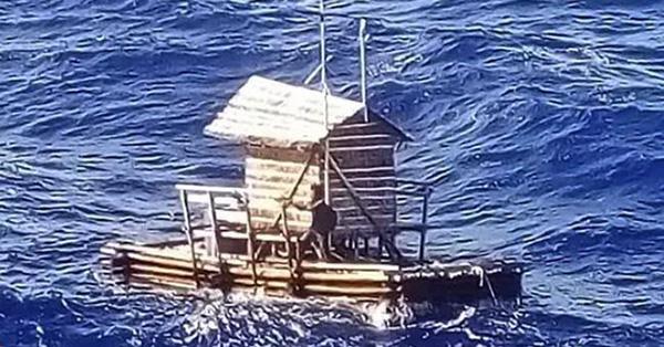 据英国《卫报》9月24日报道,19岁的印度尼西亚小伙阿尔迪独自在船上