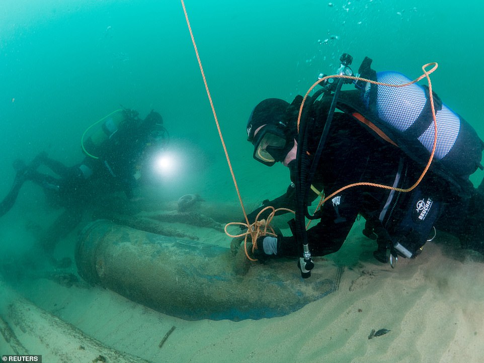 葡萄牙水下考古发掘400年前沉船 发现明代瓷器