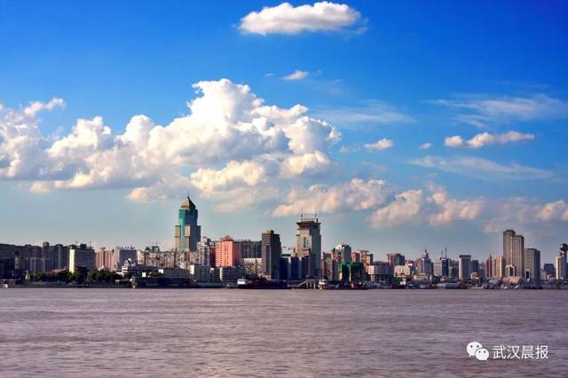 图为长江 图片来自网络