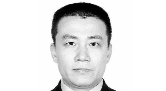 暴力袭警几时休有人遭连刺21刀有人被殴打致死