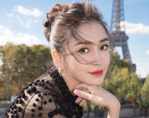 你们觉得baby漂亮吗？欢迎在下方留言板留言讨论~