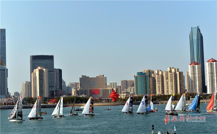 极限帆船系列赛青岛站"玛泽润"杯比赛10月3日下午在奥帆中心鸣金收帆
