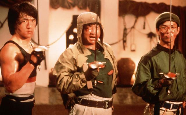 成龙电影铁三角之一年少成名出身豪门的他35年专情如一