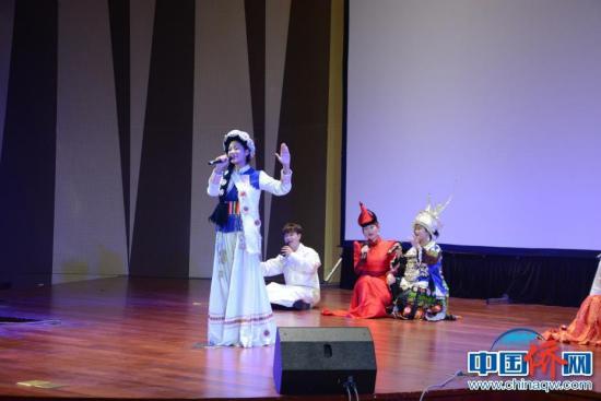 图为纳西族女声独唱《净土》。