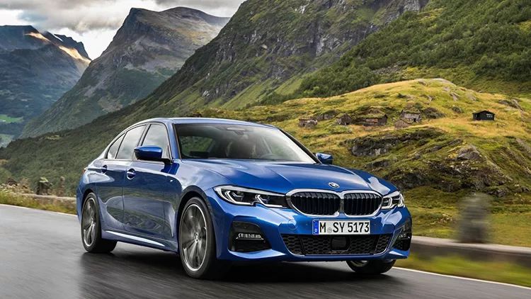 全新宝马3系亮相巴黎车展 主推330e插混版车型