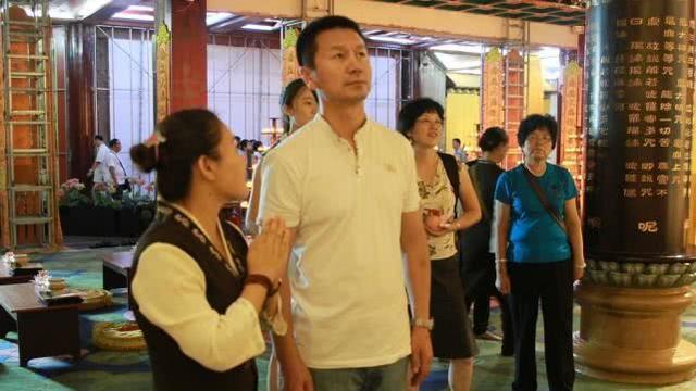 14年前他遭歹徒绑架，淡出娱乐圈，却现身臧天朔的葬礼！