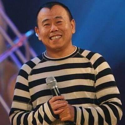 没错，是潘长江，年轻的时候是不是很帅！