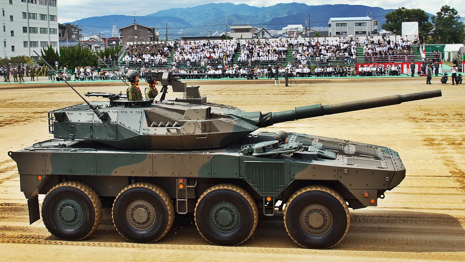 日本现役装甲车图片