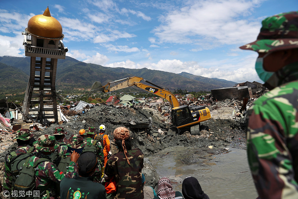 印尼地震海啸或致5000人受灾失踪 废墟满目疮痍狼藉一片