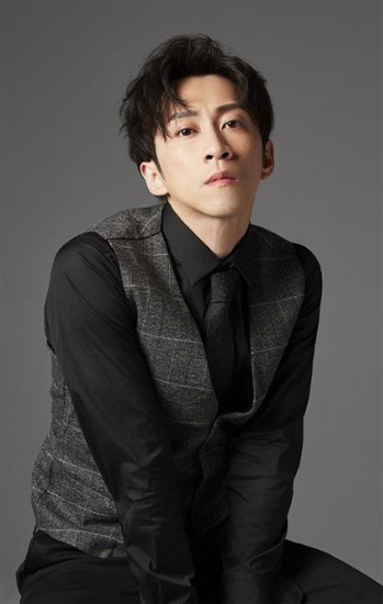 奋斗偶像陈汉典最新ep《先不要》即将发声