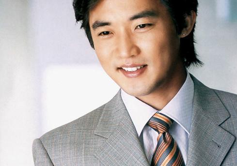 韩国男星因星梦奇缘大火为汶川捐35万韩红亲自感谢他