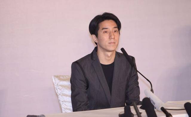 话说娱乐圈中移民的明星不在少数，大家又是如何看待明星移民的事情呢？