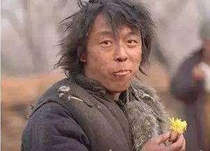 好好看看放下红薯拿起威士忌的黄渤呗,人最近可是最火的男神之一啊!