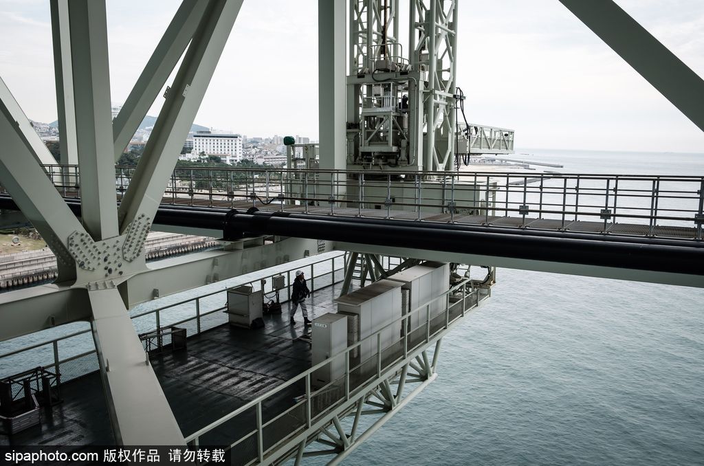 目前世界上最长的吊桥 日本明石海峡大桥