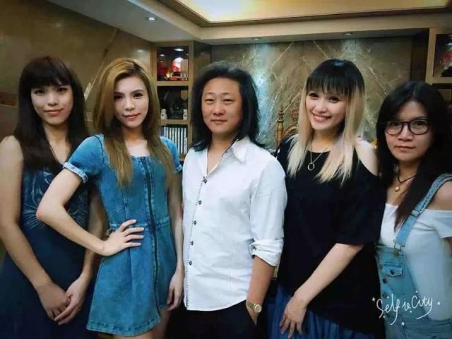 最近这两年，张怀媗不再演戏，投身到了生技产业，混的是风水水起。