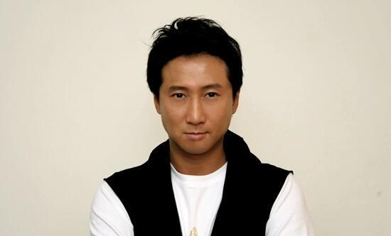 洪天明长得不差，演技也还行，关键是洪天明的老爸可是娱乐圈重量级人物洪金宝啊！