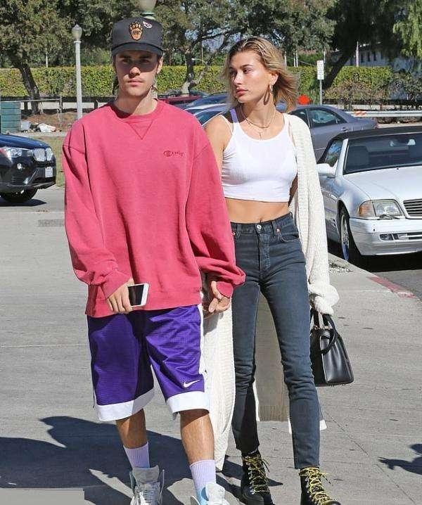 海莉·鲍德温注册Hailey Bieber 商标的文件，未来她将可以独家把这个名字使用在衣服品牌等商业用途。